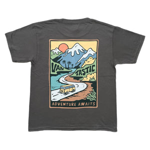 Kids adventure awaits T-shirt - charcoal