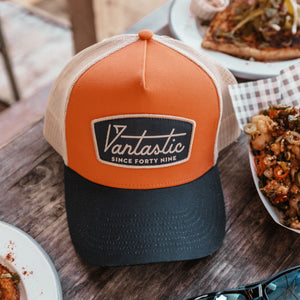 Deluxe trucker cap - coral/navy/cream